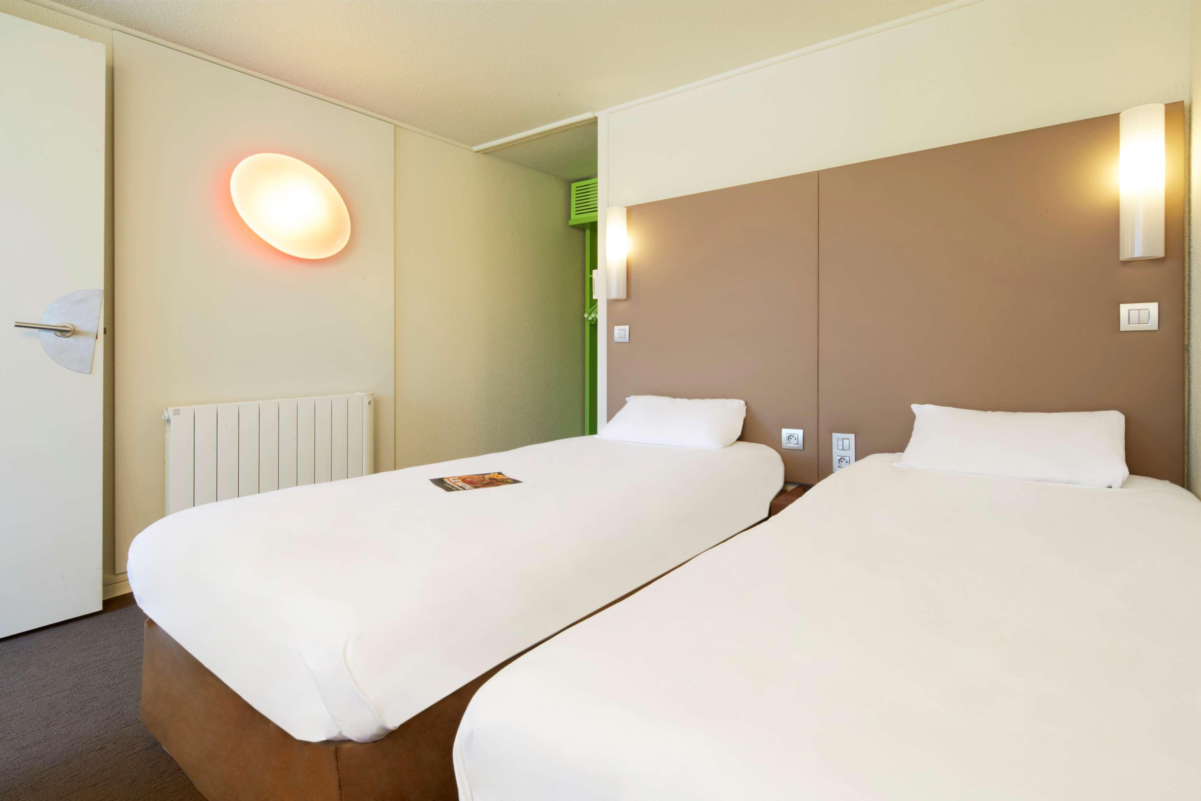 Campanile Dijon Sud - Marsannay Hotel Exterior foto